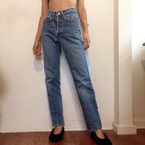 Vintage Levi's 501 Ultra High Waist Mom Jeans 23